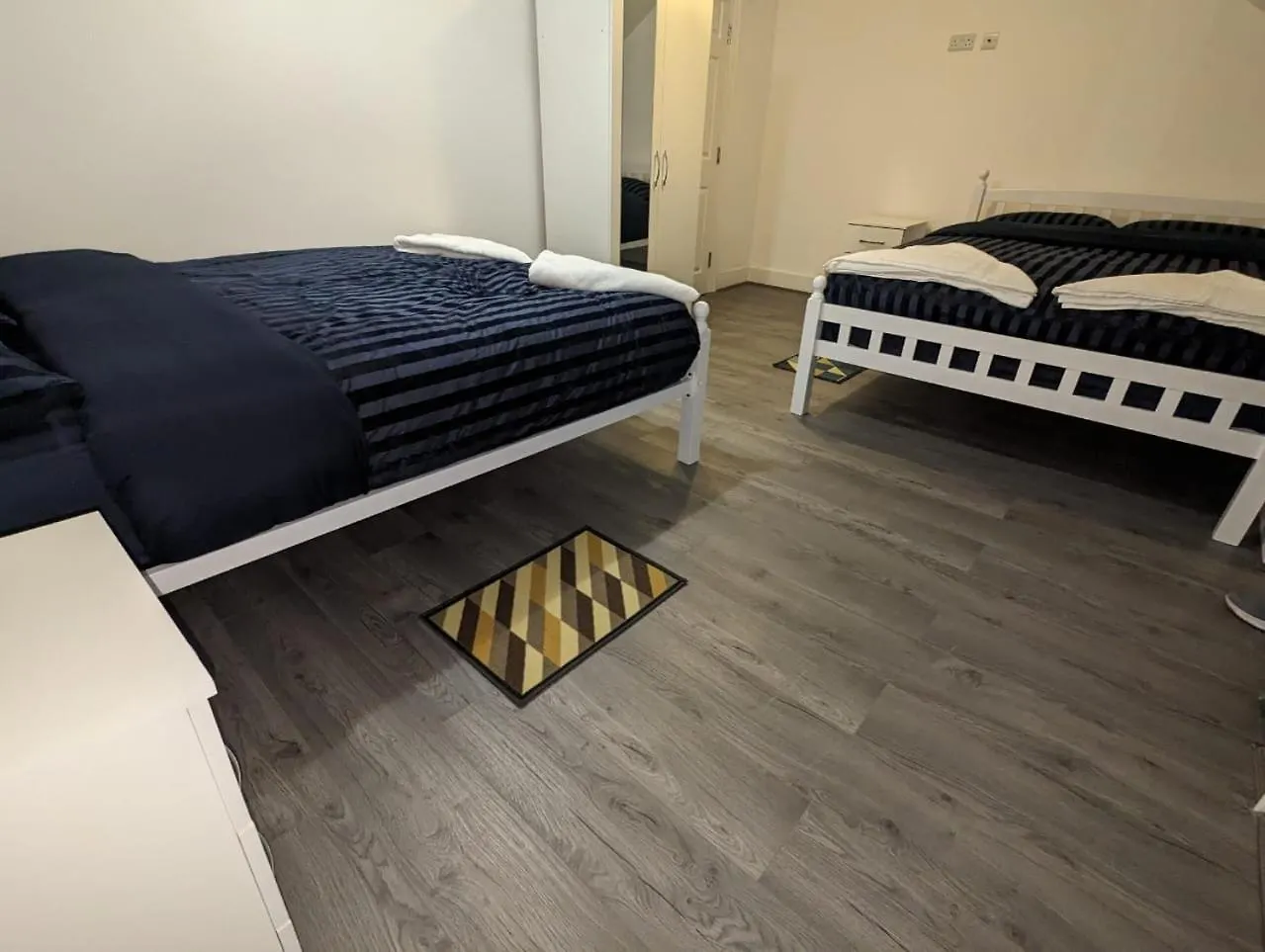 Habitación en casa particular Rayan'S Lodge Stratford Londres Reino Unido