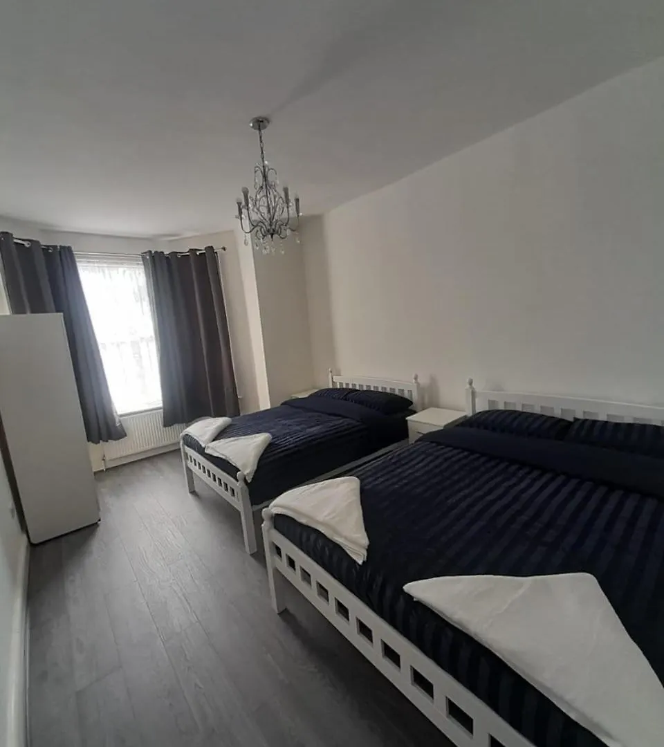 Rayan'S Lodge Stratford Лондон 0*,